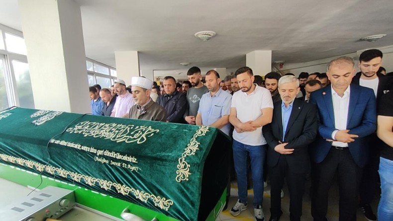 Kazada hayatını kaybeden motokurye son yolculuğuna uğurlandı