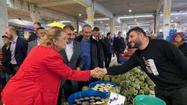 Başkan Hürriyet: “Pazarcı esnafı emeğin, alın terinin sembolüdür”