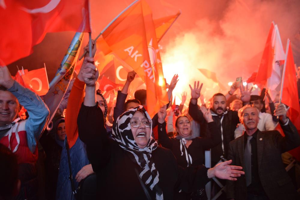 Recep Tayyip Erdoğan’ın zaferi; Vatandaşlar sokağa akın etti