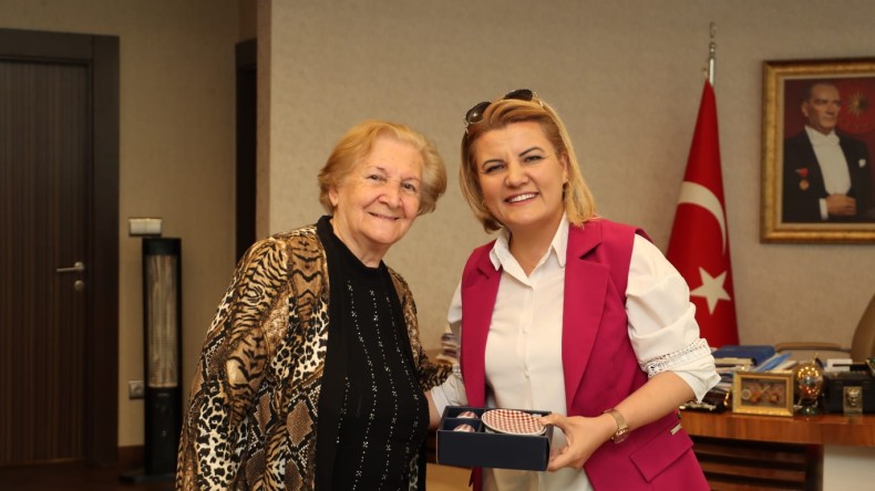 Başkan Hürriyet’e sürpriz ziyaret