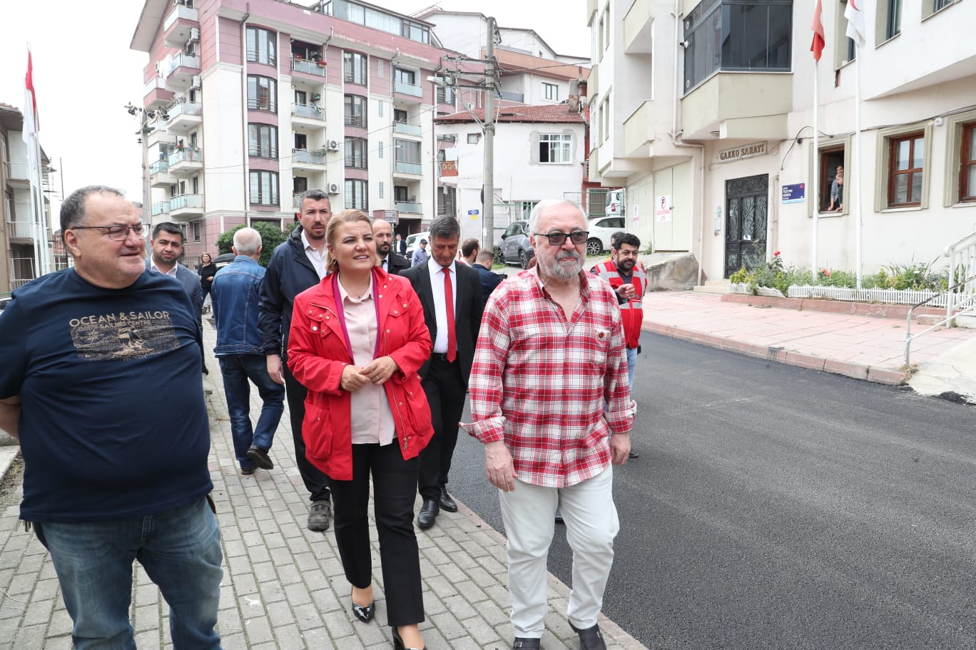 Başkan Hürriyet, Kozluk’un çehresini değiştirecek asfalt çalışmalarını inceledi