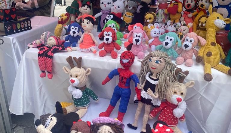 İzmit Belediyesi El Emeği Satış Stantları kadınlar arasından dayanışmayı güçlendiriyor