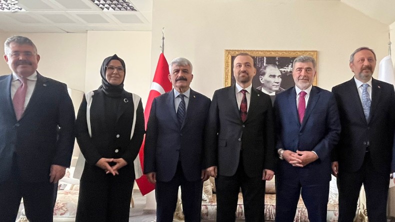 Kocaeli’de AK Parti milletvekilleri mazbatalarını aldı