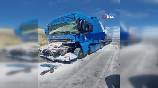 Kocaeli’de feci kaza: TIR Şoförü hayatını kaybetti