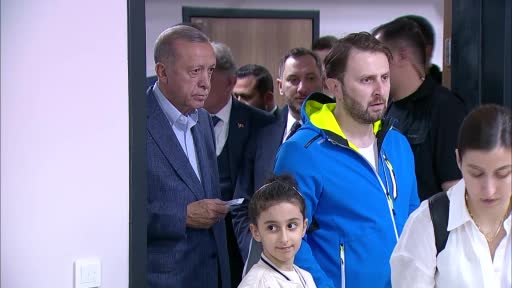 Cumhurbaşkanı Erdoğan’ı arkasında gören seçmen şaşırdı