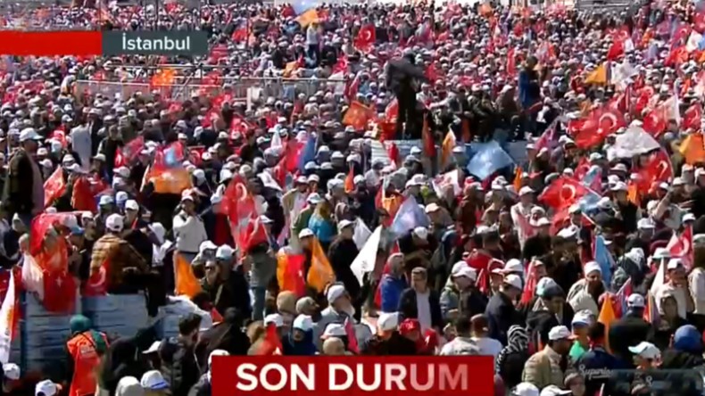Tarihi gün, tarihi miting; Yüzbinler Reis için alanda
