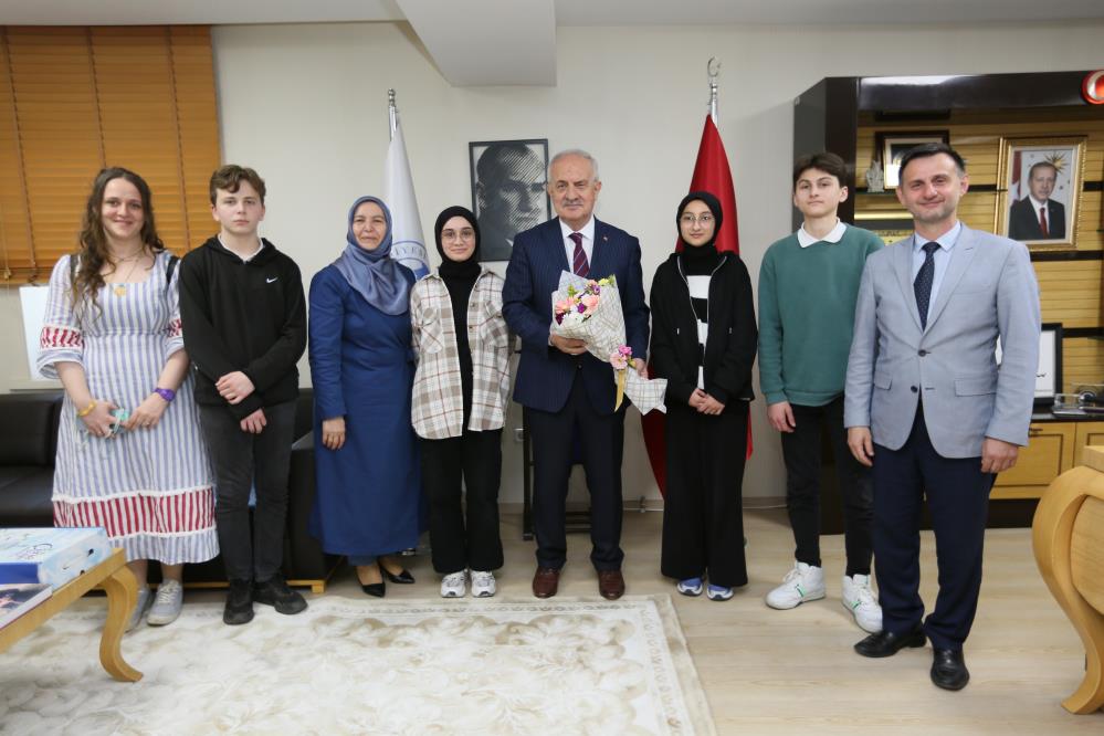 Başkan Aygün: “Gençlerimiz Türkiye Yüzyılı’nın mimarı olacak”