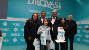 Başkan Şayir minik öğrencileri mutlu etti