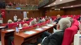 İzmit Belediye Meclisi’nde gerginlik