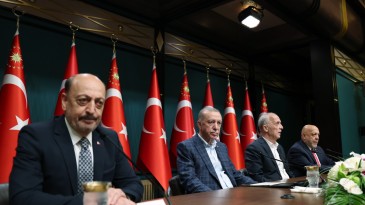 Kamu işçisine zam; En düşük maaş da belli oldu