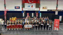 Lise öğrencileri ilk kez katıldılar, tarih yazdılar