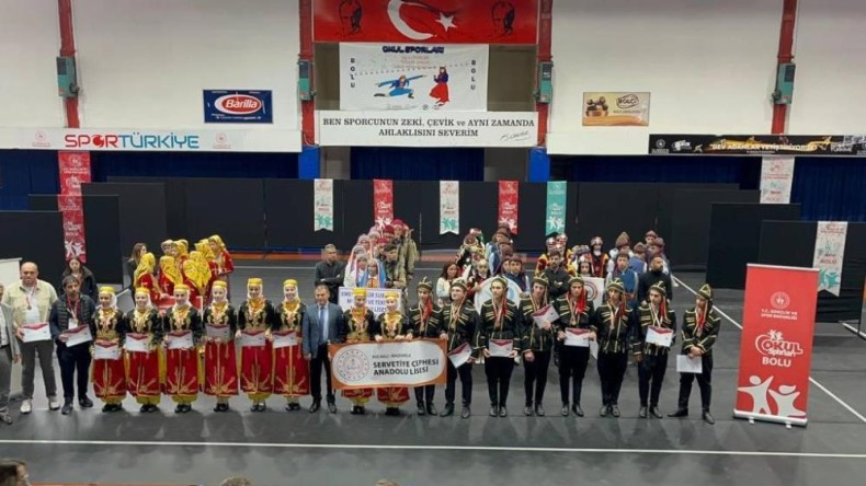 Lise öğrencileri ilk kez katıldılar, tarih yazdılar