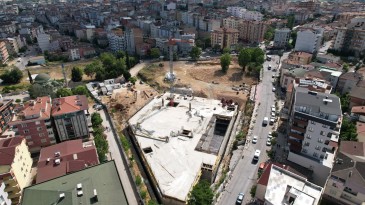 Kent Meydanında Otoparkın Kaba İnşaatı Tamam