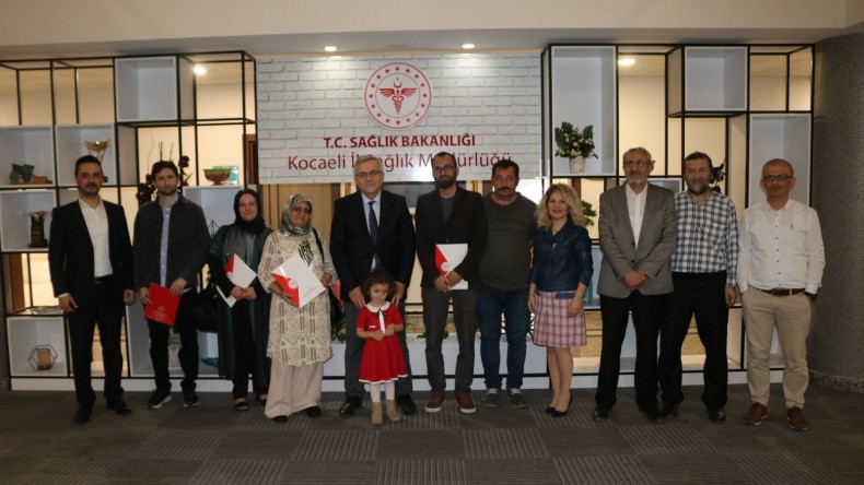 Sigarayı Bırakan Vatandaşlara Teşekkür Belgesi Verildi