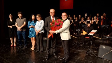 Eğitim İş THM Korosu, “Sesimiz Aydınlatır Geleceği” Konseri