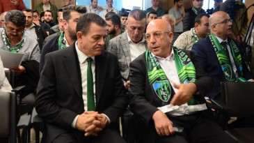 Gergin geçen mali genel kurulda Kocaelispor yönetimi ibra edildi