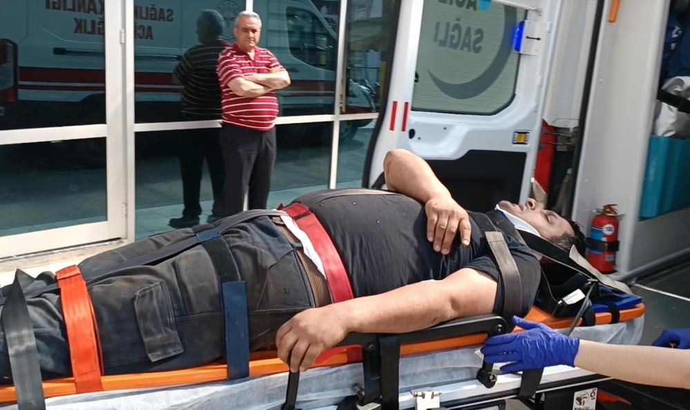 Kocaeli’de 2.5 metre yükseklikten düşen işçi yaralandı
