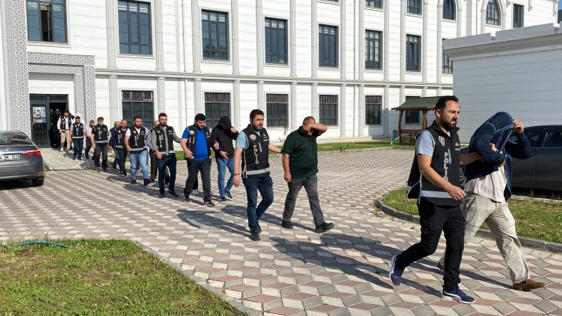 6 ilde operasyon 21 kişi gözaltına alındı