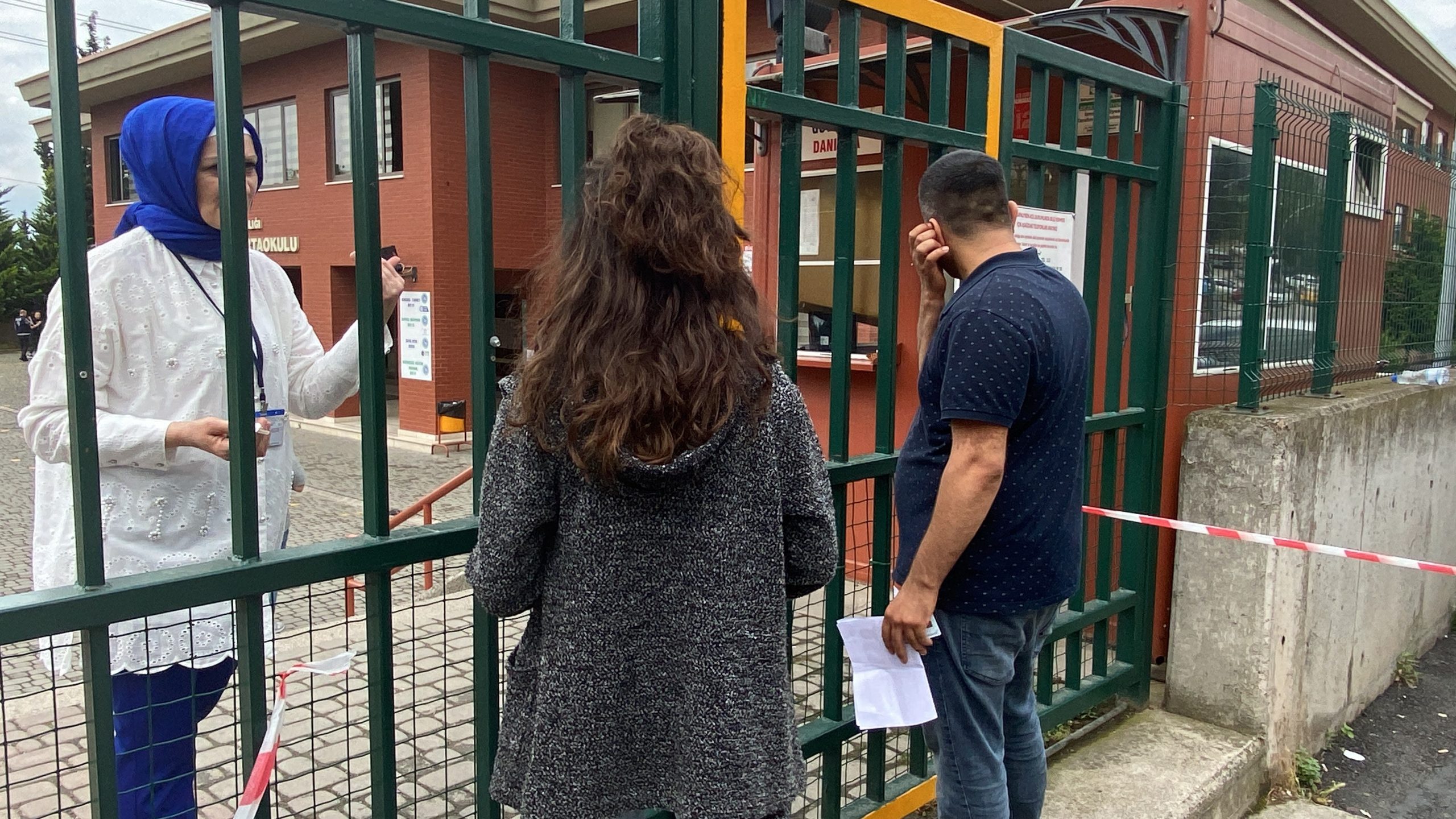 Okul Binasına 1 Dakika Geç Kaldığı İçin Sınava Alınmadı