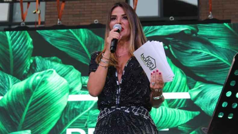 Ünlü manken Kocaeli’de açıkladı: Serenay Sarıkaya’yı beğeniyorum’