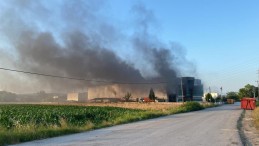 Kocaeli’de geri dönüşüm fabrikasında yangın