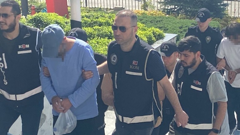 Rüşvet ve Dolandırıcılık Operasyonunda Yakalanan 17 Şüpheli Adliyede