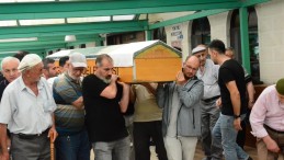 Metruk evdeki göçükte ölen Ömer Faruk son yolculuğuna uğurlandı