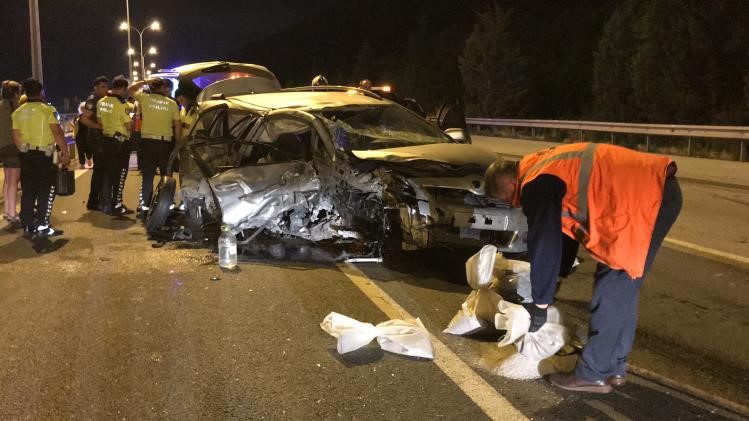 TEM Kocaeli geçişinde kaza; 8 Yaralı