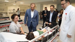 Bayram günü vatandaşların sağlığı ve güvenliği için çalışan görevlileri unutmadı