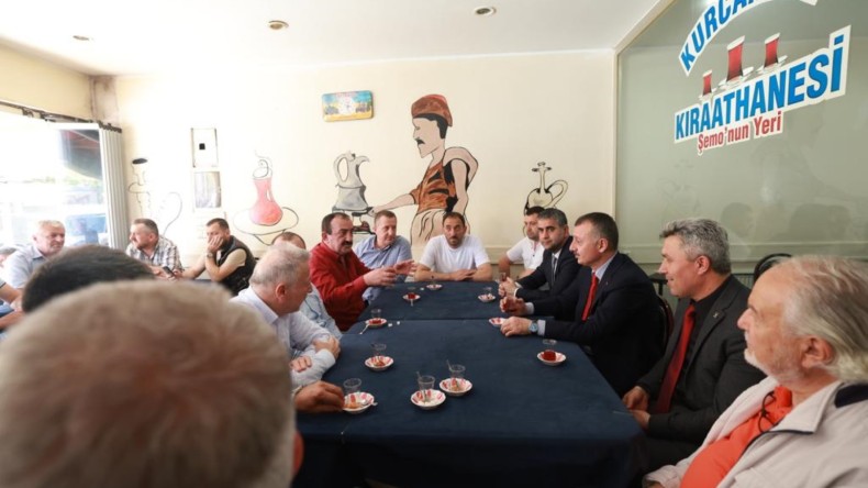 Başkan Büyükakın, Kandıra’da esnafı ziyaret etti