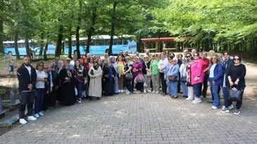 İzmit Belediyesi Öncülüğüyle Köy Alışveriş Turları Başladı