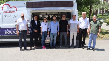 İzmit Belediyesi yöneticileri, Yuvam Akarca Pazar esnafı ile buluştu