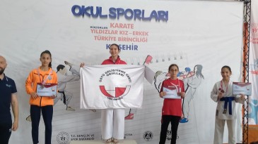 Körfezli Leylanur Türkiye Üçüncüsü Oldu