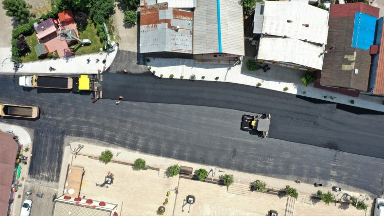 Başiskele’de Asfalt Çalışmaları Son Sürat Devam Ediyor