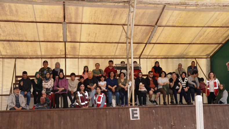 YADEV öğrencileri Atlı Spor Kulübü’nde doyasıya eğlendi