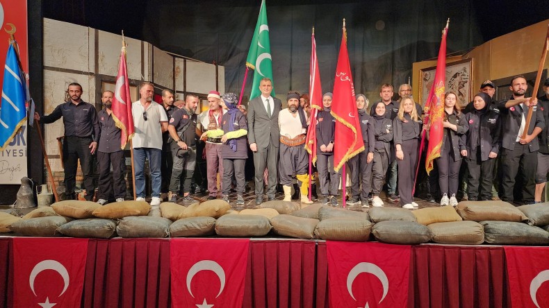 Servetiye Cephesi’ndeki Kahramanlık Destanı Gölcük’te Canlandırıldı