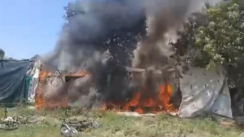 Zeytinlikte yangın; kulübe ve çok sayıda ağaç küle döndü