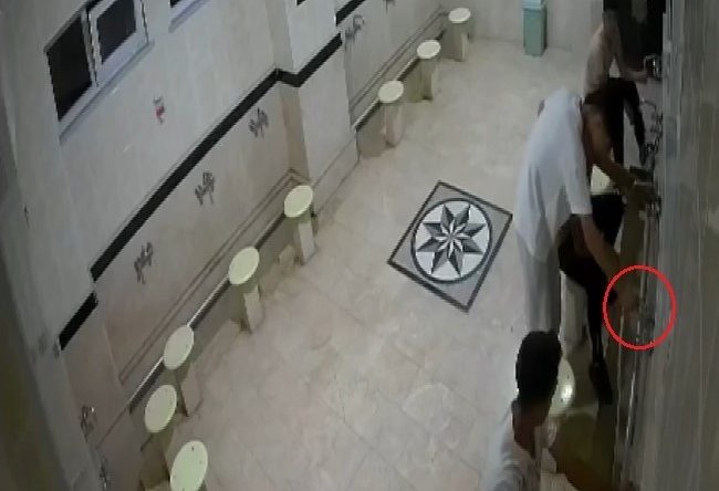 Kocaeli’de gençlerden camiye büyük saygısızlık!