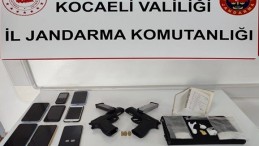 Şüpheli araçtan uyuşturucu ve silah ele geçirildi