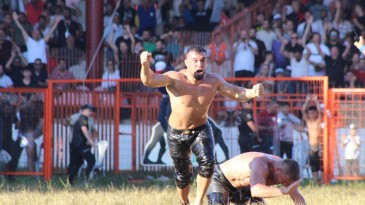 Kırkpınar’da başpehlivan Yusuf Can Zeybek oldu