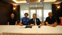 Tecrübeli golcü Mehmet Akyüz Derincespor FK ile imzaladı