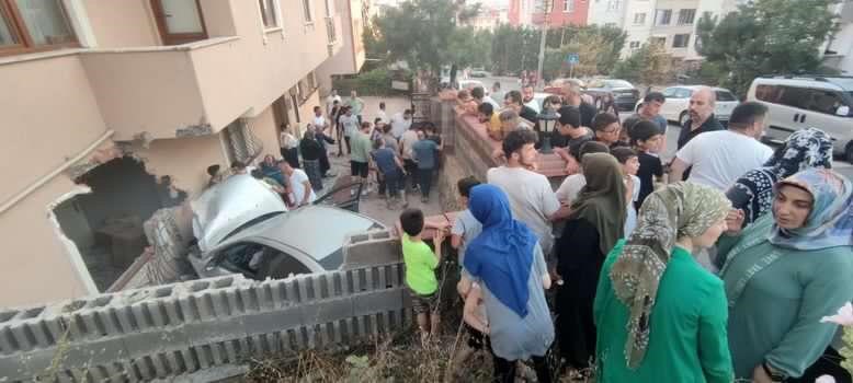 Korku dolu anlar; Mahalleli sokağa döküldü