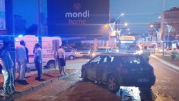 Frenleri tutmadı, başka araçlara çarpmamak için refüje çarpıp durdu