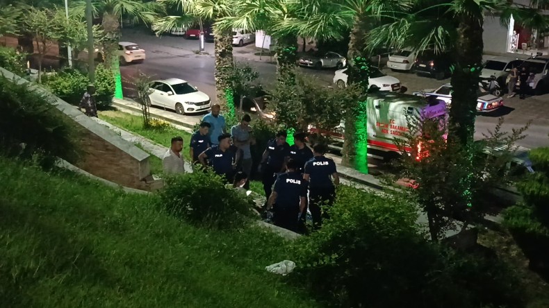 Kocaeli’de Genç Adam Parkta Ölü Bulundu