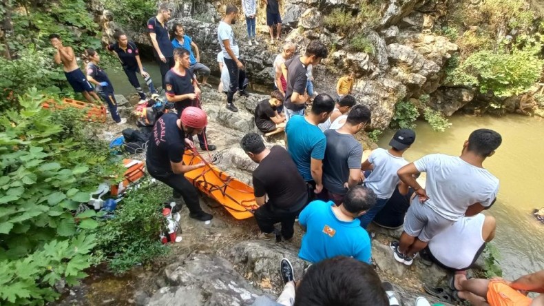 Gölette boğulan 15 yaşındaki çocuk hayatını kaybetti