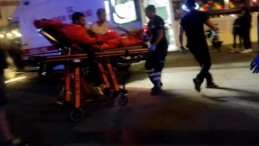 İzmit’in göbeğinde kovaladığı genci bıçakladı