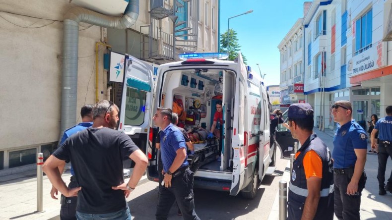 Kocaeli’de 17 yaşındaki kız pencereden düştü