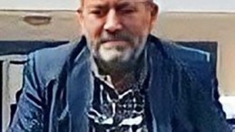 Traktör devrildi: 1 ölü, 1 yaralı