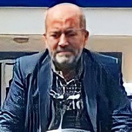 Traktör devrildi: 1 ölü, 1 yaralı