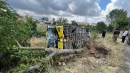 Yolcu otobüsü devrildi; Çok sayıda yaralı var